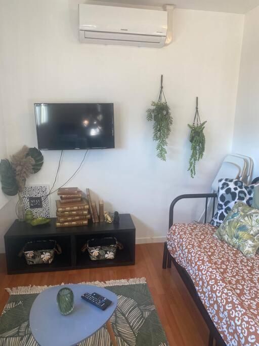Proche Des Plages - Beau T2 Climatise Apartment *